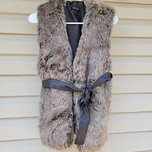 Sweater Project Faux Fur Vest removal belt size XL